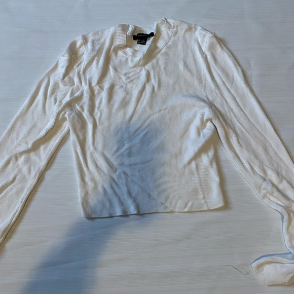 white long sleeve crop top - Picture 1 of 3
